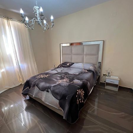 Room Station Giulia เนเปิลส์ ภายนอก รูปภาพ