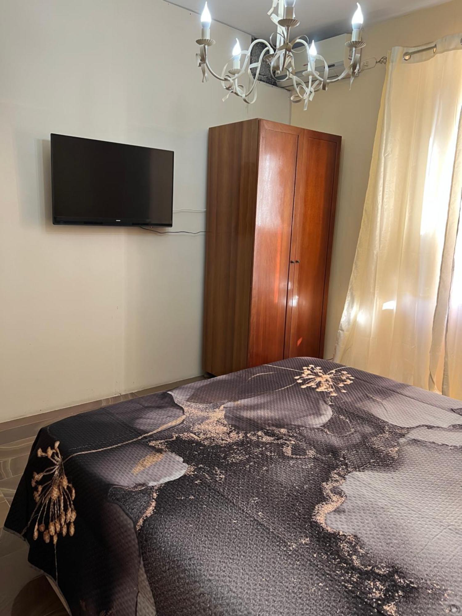 Room Station Giulia เนเปิลส์ ภายนอก รูปภาพ